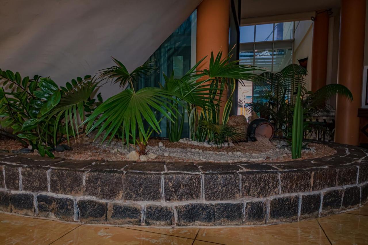 Le Grand Hotel Diego Antsiranana Exterior photo