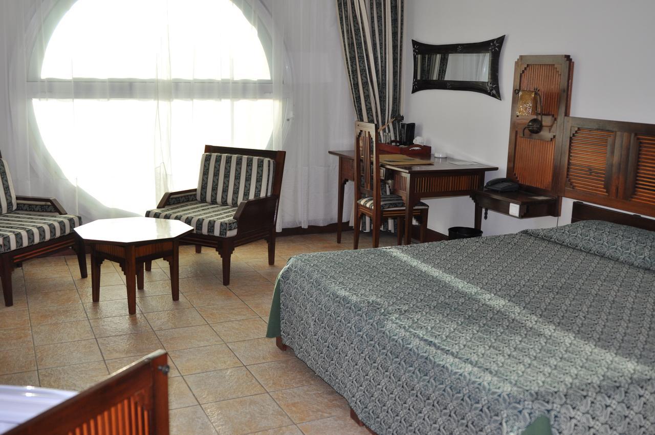 Le Grand Hotel Diego Antsiranana Exterior photo
